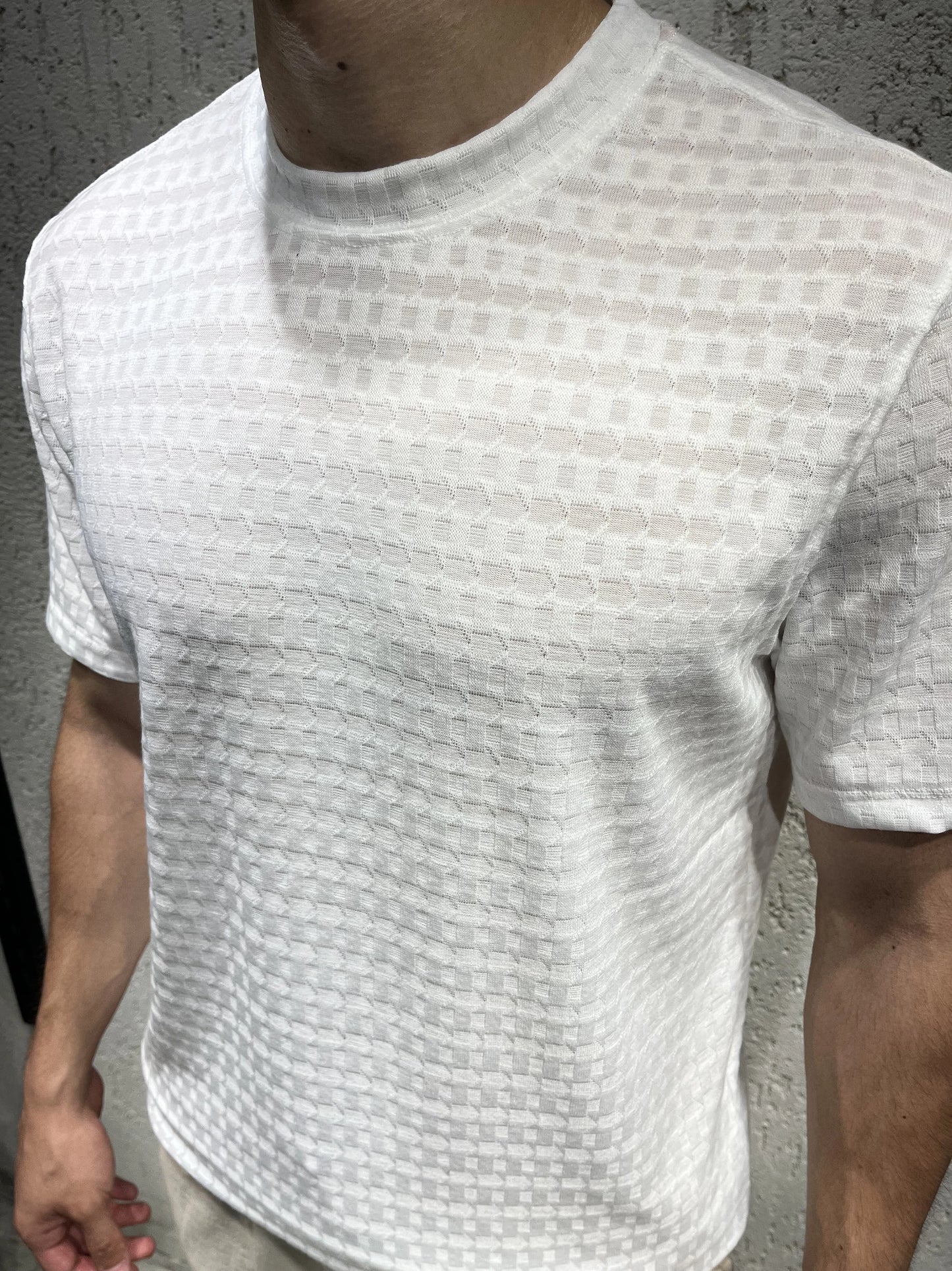 Kare Desenli Basic Tişört