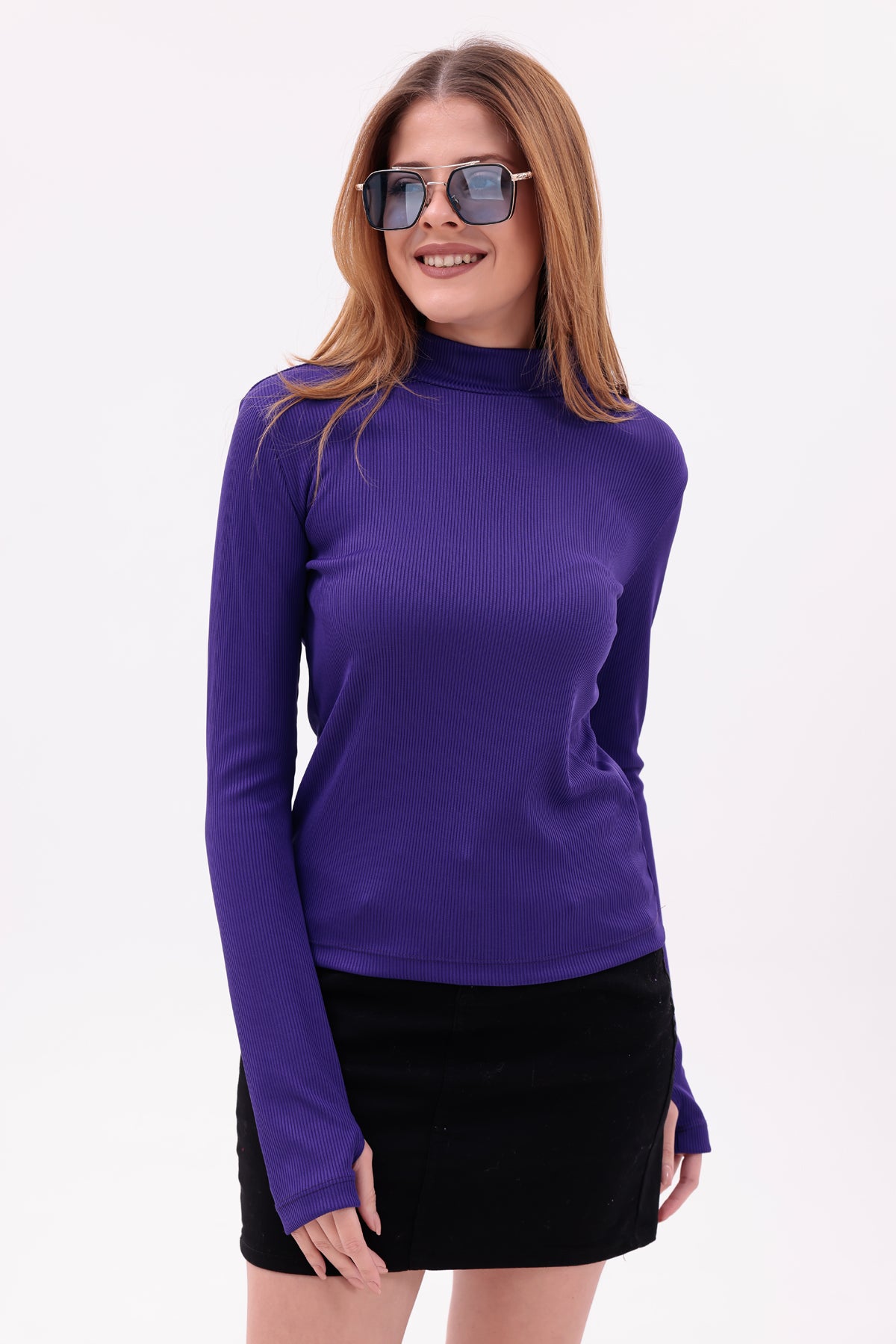 Yarım Balıkçı Yaka Parmak Detaylı Fit Body