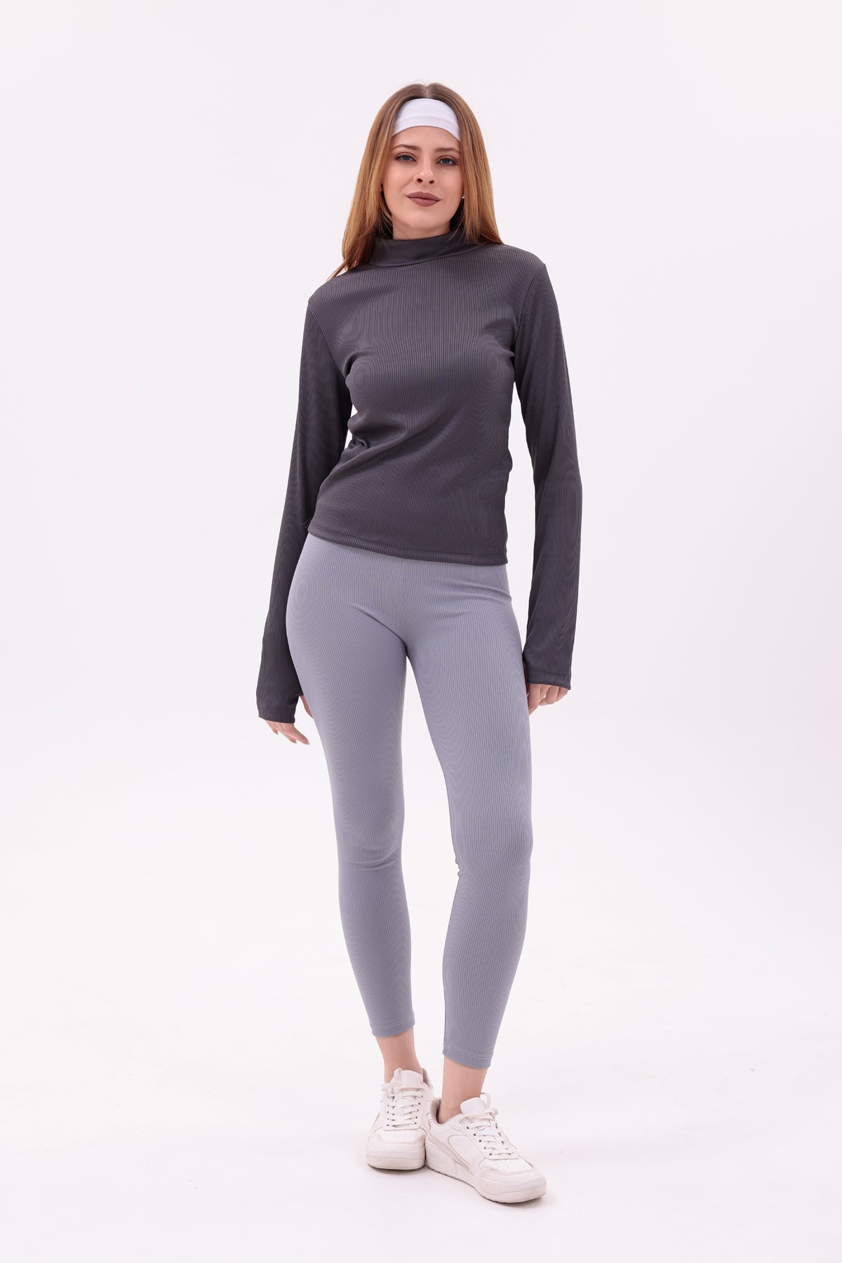 Yarım Balıkçı Yaka Parmak Detaylı Fit Body